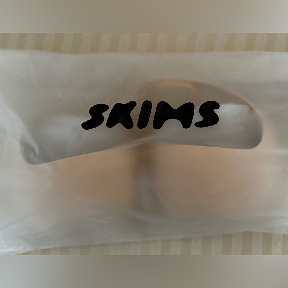 Skims Balconette Push-Up Bra 36D - Picture 3 of 7